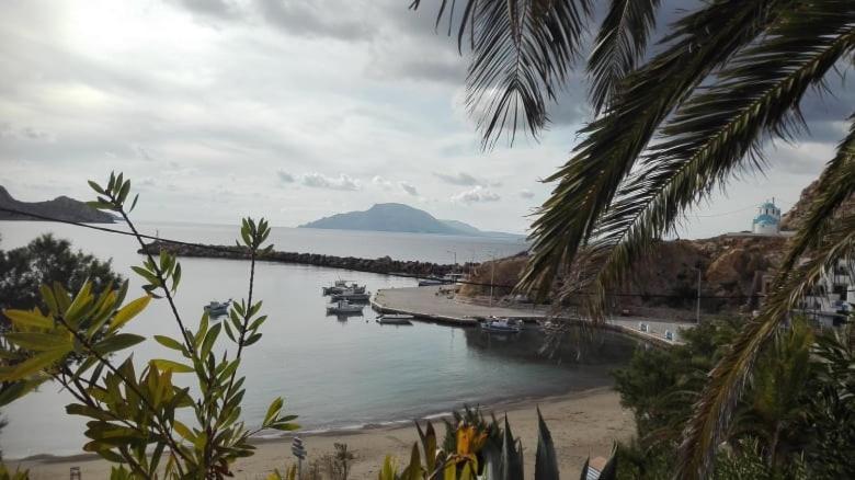 Arkasa Karpathos Seafront Paradisos Foiníkion Exterior foto